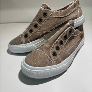 Women’s Blowfish Malibu Play Tan Slip-On Sneakers